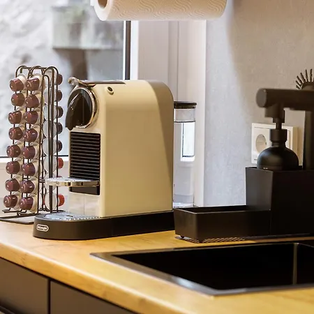 Vintage 2 Black Am Kurpark Von Apartament *