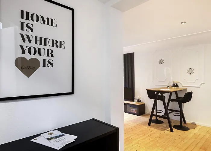 Vintage 2 Black Am Kurpark Von